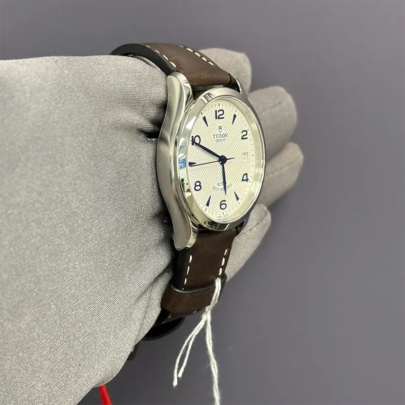 Tudor 1926 Swiss Automatic Opaline Dial Men's Watch- M91550-0010